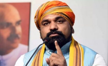 बंगला, मां, बेटा, अलग-अलग, घर, लालू परिवार, CM सम्राट, तंज