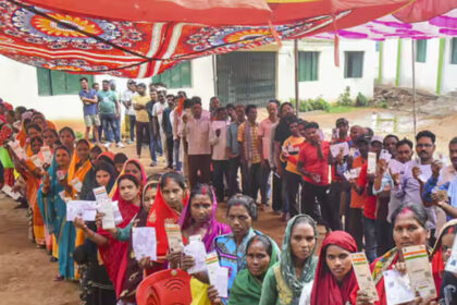 चौथा चरण, मतदान, चुनाव आयोग, 3 बजे तक वोटिंग, बेगूसराय, दरभंगा