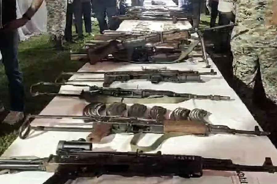 AK-47, कई हथियार बरामद, सुकमा, मुठभेड़, 10 नक्सली ढेर, छत्तीसगढ़