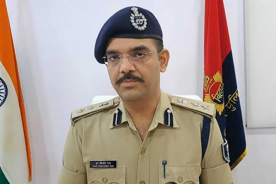 एंटी लिकर टास्क फोर्स, दारोगा, 7 पुलिसकर्मी गिरफ्तार, वैशाली SP, खुद मारी रेड