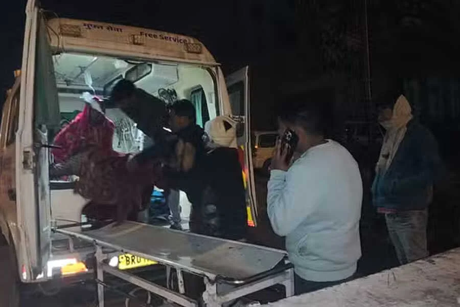 पिकअप, 12 को कुचला, 5 मरे, पूर्णिया, नशेड़ी चालक, धमदाहा, कहासुनी