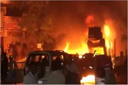 नागपुर, कर्फ्यू, हिंसा, आगजनी, आंसू गैस, पथराव