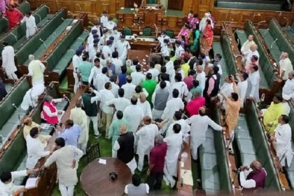 विधानसभा, वक्फ विधेयक, हंगामा, कार्यवाही स्थगित