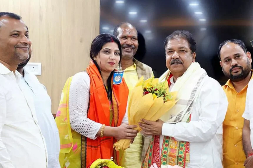 RJD, पूर्व प्रदेश अध्यक्ष, पितांबर पासवान, बहू, BJP में शामिल