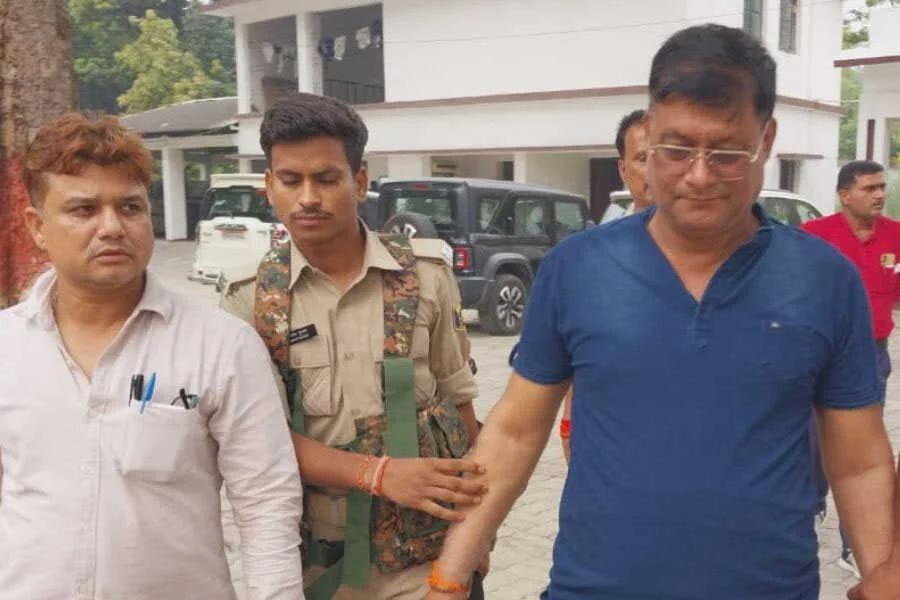 2 लाख घूस, निगरानी टीम, कार्यपालक अभियंता, गिरफ्तार, मोतिहारी