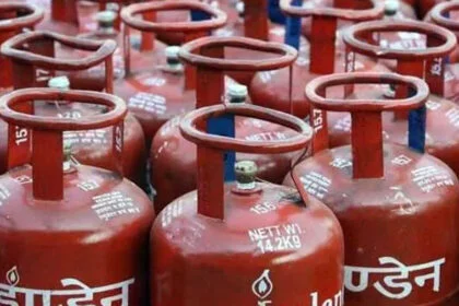 LPG, रसोई सिलेंडर, दाम बढ़े, 50 रुपए