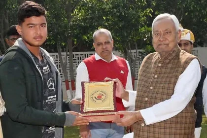 नीतीश, फोन कॉल, वैभव सूर्यवंशी, 10 लाख इनाम, क्रिकेट, समस्तीपुर