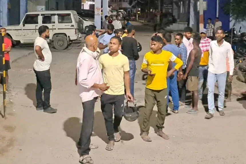 हाजीपुर, महनार, दुल्हन, भाई—भतीजा, हादसा, 3 मरे, शादी, मातम