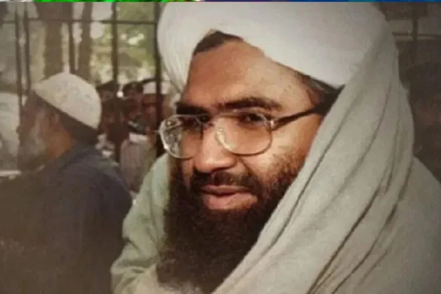 मसूद अजहर, परिवार साफ, जैश चीफ, पत्नी और बेटा, 14 मरे