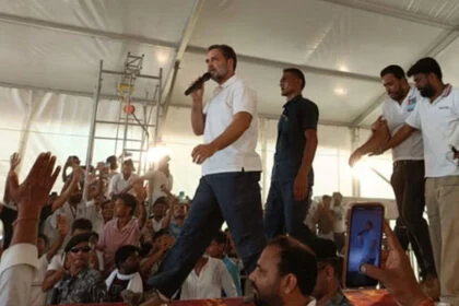 राहुल गांधी, जबरन पहुंचे, अंबेडकर छात्रावास, धारा 144, युवा, खदेड़ा