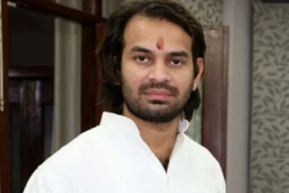 पायलट, तेज प्रताप यादव, पाकिस्तान, वॉर करेंगे, सीमा भेजिए, पोस्ट