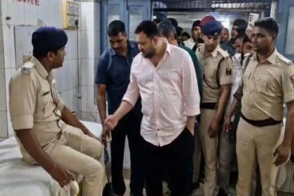 दुर्घटना, तेजस्वी, एस्कॉर्ट वाहन, सुरक्षाकर्मी, घायल, वैशाली