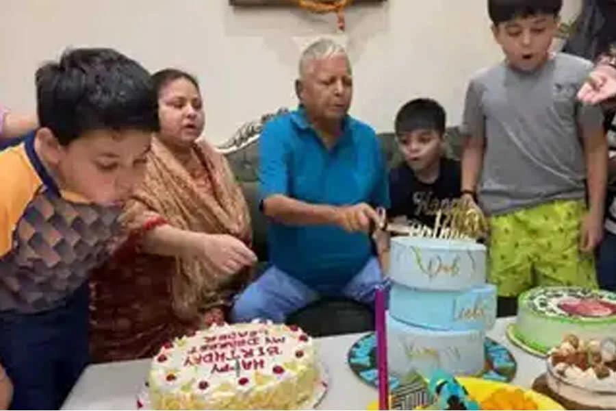 जन्मदिन, लालू यादव, तेज प्रताप, RJD, जश्न