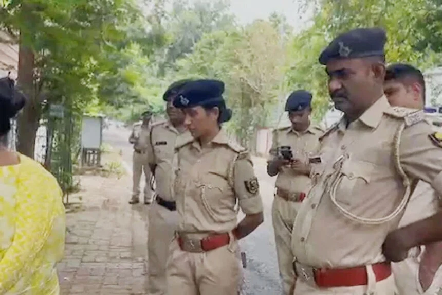 लूट, फायरिंग, पटना, मंत्री, अशोक चौधरी, आवास