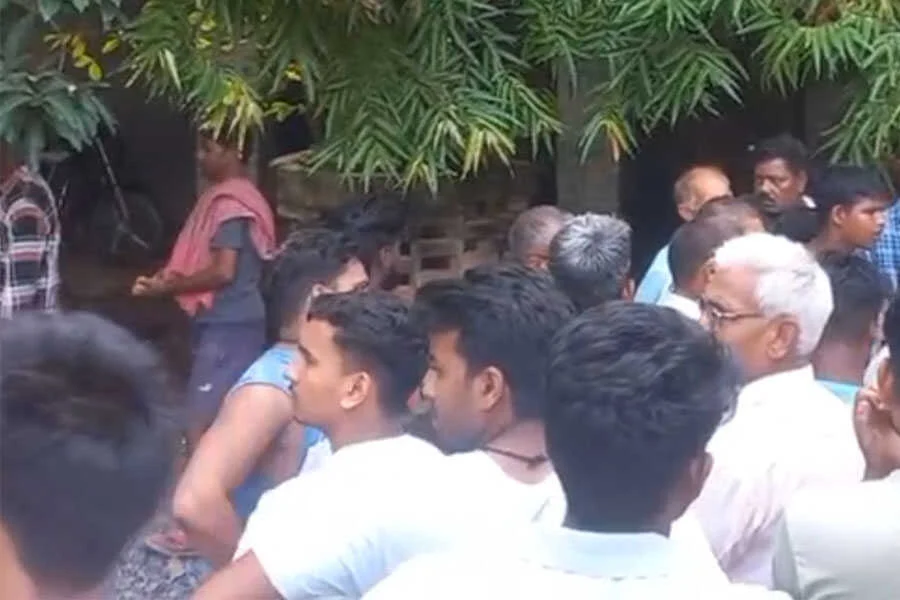 होमगार्ड, खुदकुशी, थाना परिसर, सिवान, गोली मारी