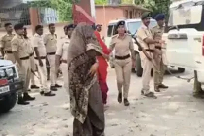 स्मैक, कारोबार, दो बहनें, गिरफ्तार, मुजफ्फरपुर, पिता, जेल में