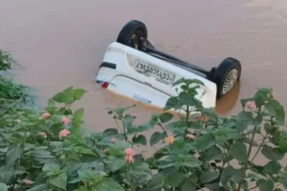 नहर, कार, गिर गई, 3 मरे, पटना, पालीगंज, वैशाली, छत्तीसगढ़