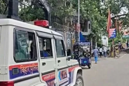 क्रेटा कार, पुलिस, पटना, कुचलने की कोशिश, दो अरेस्ट, वाहन जांच