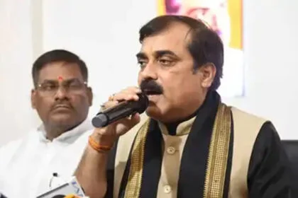 नकली दवा, मंत्री, जीवेश मिश्रा, दोषी करार, विपक्ष, मांगा इस्तीफा