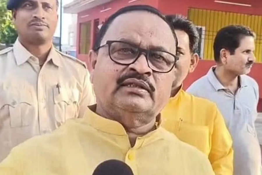 सांसद, FIR, MLA, गोपाल मंडल, JDU, अजय मंडल, 'रखैल', भागलपुर