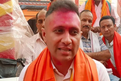 IPS, आनंद मिश्रा, भाजपा, ​थामेंगे कमल, बक्सर, टिकट, विस चुनाव