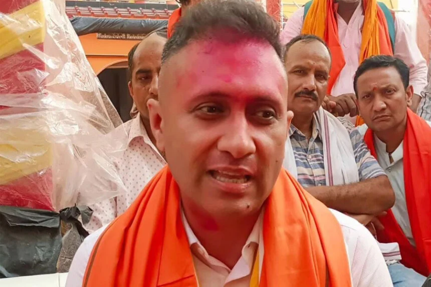 IPS, आनंद मिश्रा, भाजपा, ​थामेंगे कमल, बक्सर, टिकट, विस चुनाव