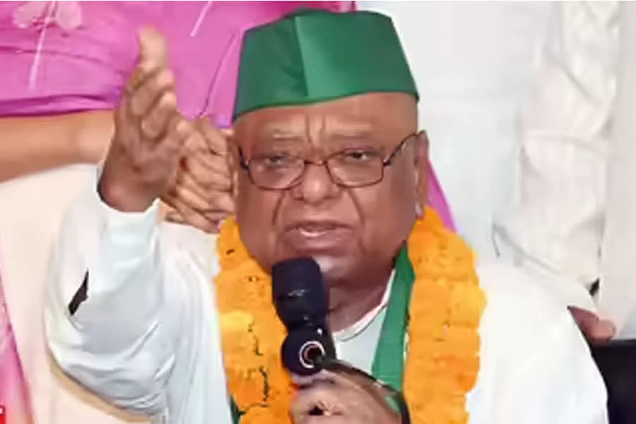 विधायक, RJD, बागी, मंगनी मंडल, अध्यक्ष, विभा देवी, प्रकाश वीर