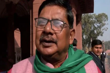 दो ईपीक, भाकपा माले, सांसद, पत्नी, डबल वोटर आईडी, तेजस्वी यादव, आरा, सुदामा प्रसाद