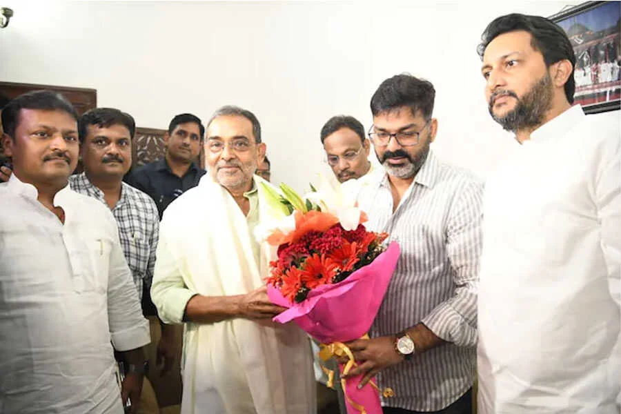 पवन सिंह, पॉवर स्टार, BJP, लौटे, कुशवाहा,सुलह, शाहाबाद, NDA, मास्टरस्ट्रोक