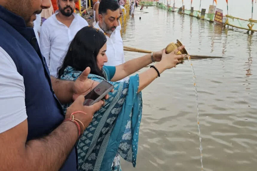 बांसुरी स्वराज, गयाजी, श्राद्ध, सुषमा स्वराज, पितृपक्ष, रिकॉर्ड तीर्थयात्री