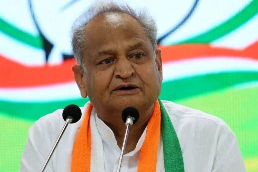 महागठबंधन, गहलोत, पटना, 10-12 सीट, विवाद