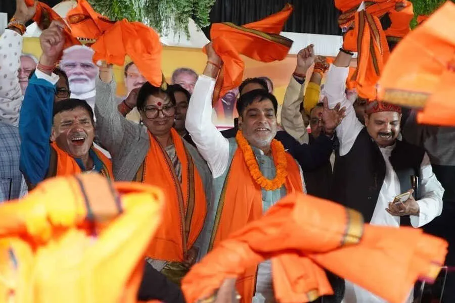 पवन सिंह, गाना, रामकृपाल, डांस, गमछा, दानापुर, मोदी स्टाइल