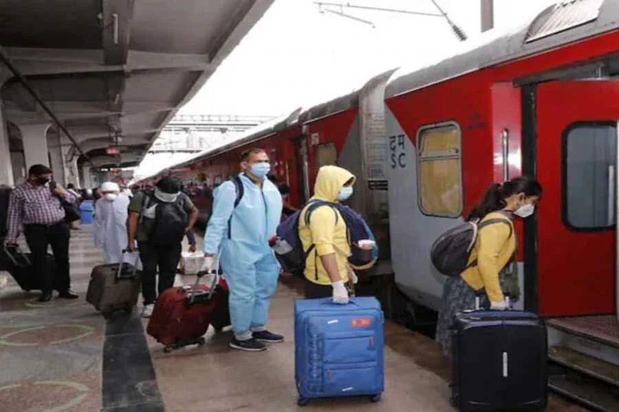 रेलवे, टिकट, महंगा, किराया, बढ़ोतरी, पटना, दिल्ली, मुंबई