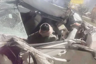 मुजफ्फरपुर, होटल, बाप-बेटा, लटकता शव, कोलकाता, बकाया, वसूली