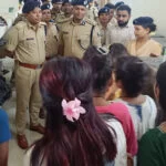 रेस्क्यू, नाबालिग, 15 लड़कियां, सारण, आर्केस्ट्रा, छापेमारी