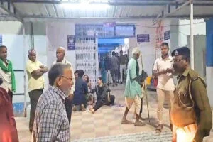 मस्जिद, फायरिंग, नमाज, जमुई, 4 जख्मी