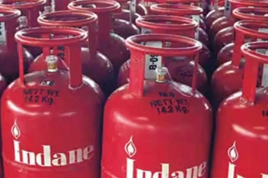 LPG, सिलेंडर, दाम बढ़े, रसोई गैस, ईरान युद्ध