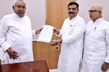 नीतीश, संजय झा, सर्टिफिकेट, राज्यसभा, निर्वाचन, नितिन नबीन, कुशवाहा, ठाकुर, शिवेश राम, एनडीए