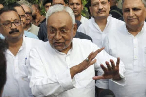 नीतीश, CM हाऊस, सामान, शिफ्टिंग, JDU, नई शर्तें, BJP