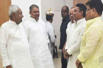 RJD, टूट, अटकलें, नीतीश, मुलाकात, फैसल रहमान, विधायक, राजद, RS चुनाव, गायब