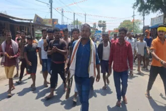 युवक, कस्टडी, मौत, कटिहार, राइफल, छीनी, थाना, हमला, उग्र भीड़