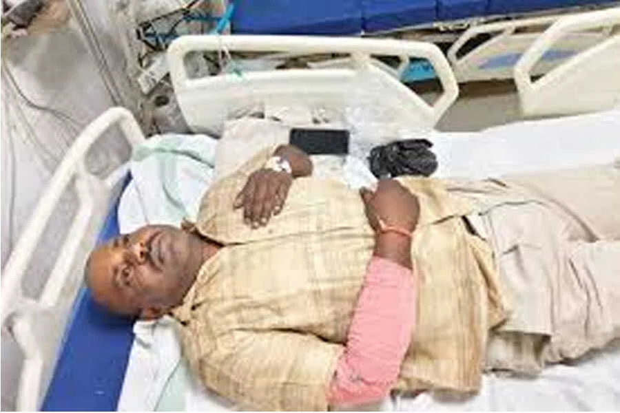 गया, ASI, वार्ड पार्षद, हाथ तोड़ा, वर्दी फाड़ी, हंगामा