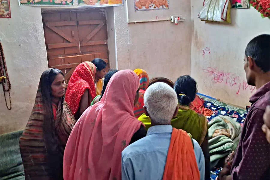 ट्रिपल मर्डर, मुजफ्फरपुर, महिला, दो मासूम, बेड, बॉडी