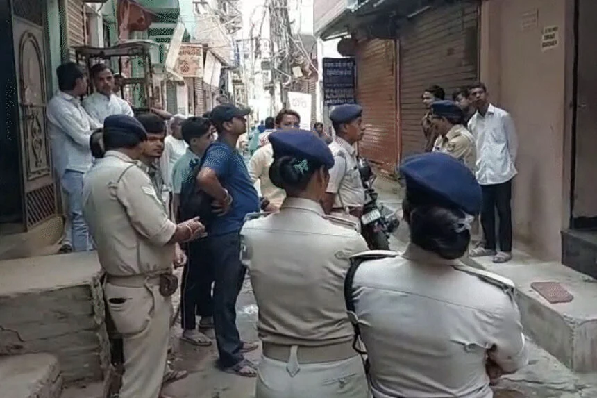 पटना, पति, गला काटा, पीरबहोर, चाकू, पत्नी, गंभीर