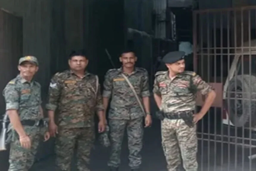गयाजी, पूर्व सांसद, घर, छापेमारी, ड्रग विभाग, पुलिस, नकली, नशीली, दवाएं, बरामद