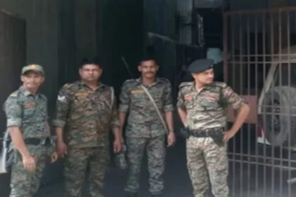 गयाजी, केनी पुल, दरार, दहशत, जर्जर खंभे, सरिया, तस्वीर, वायरल