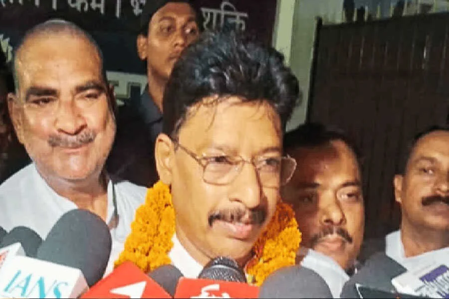 औरंगाबाद, RJD, सांसद, गाड़ी, हमला, PA, ड्राइवर, पिटाई