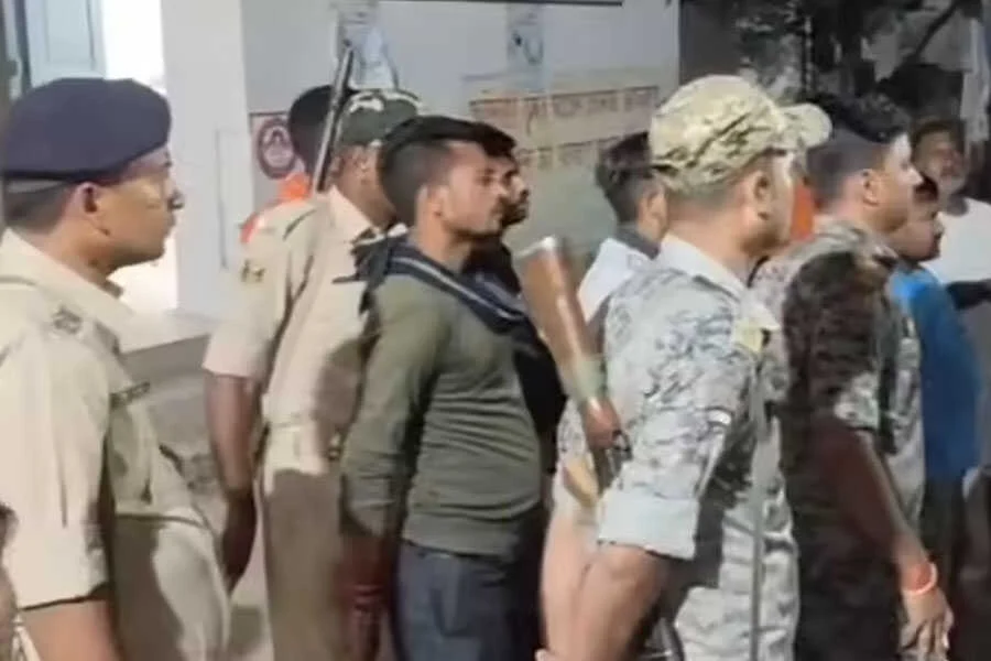 चौकीदार, हत्या, थाना, गेट, नवादा, शराब, सूचना, चाकू गोदा