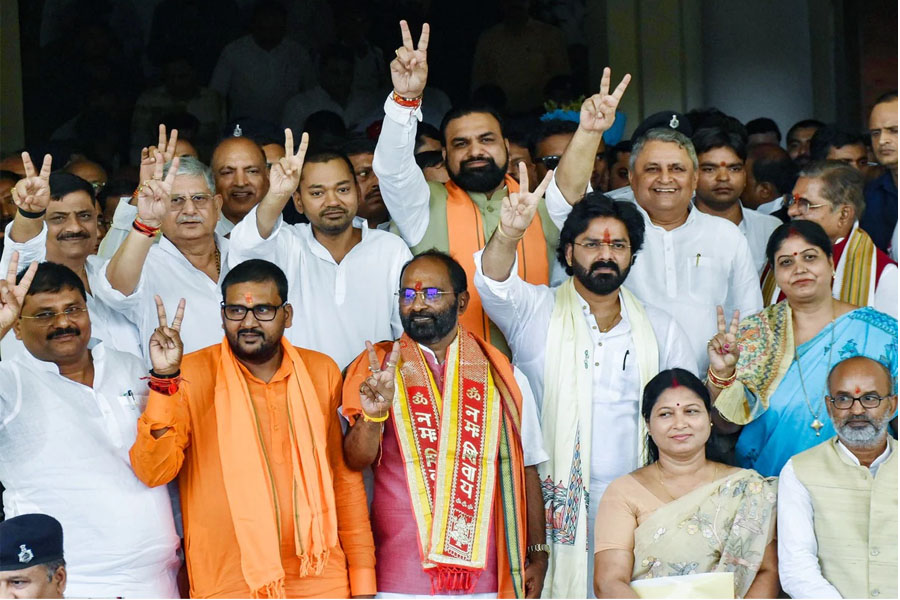 निशांत कुमार, पवन सिंह, विधान परिषद, 10 उम्मीदवार, निर्विरोध, निर्वाचित