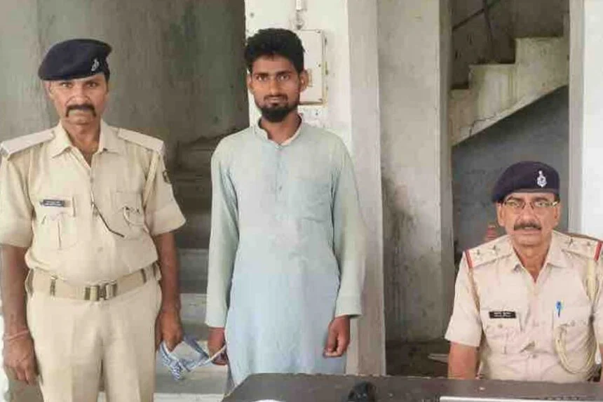 मोतिहारी, 4 लड़कियों, बरामद, मौलवी, गिरफ्तार, प्रेम जाल